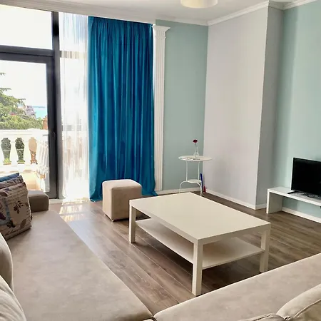 Amarilis Luxury