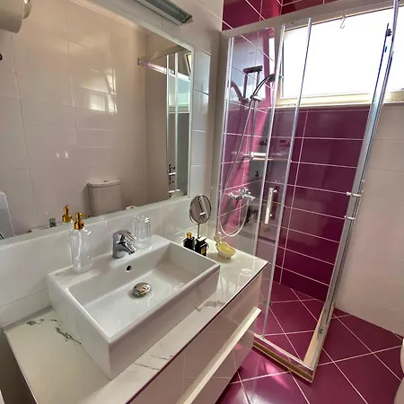 Amarilis Luxury