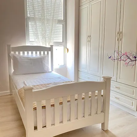 Amarilis Luxury